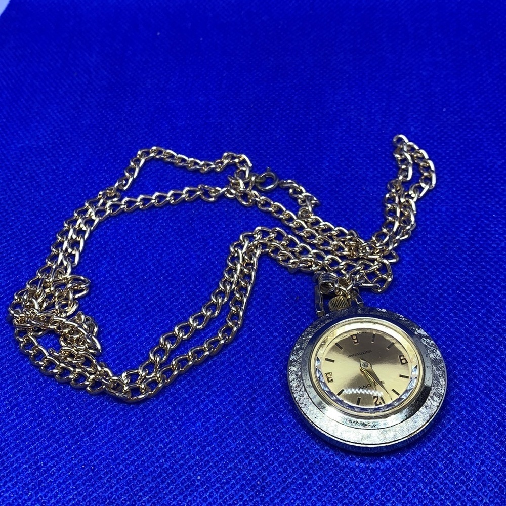 Vintage Saxony mechanical ladies pendant watch